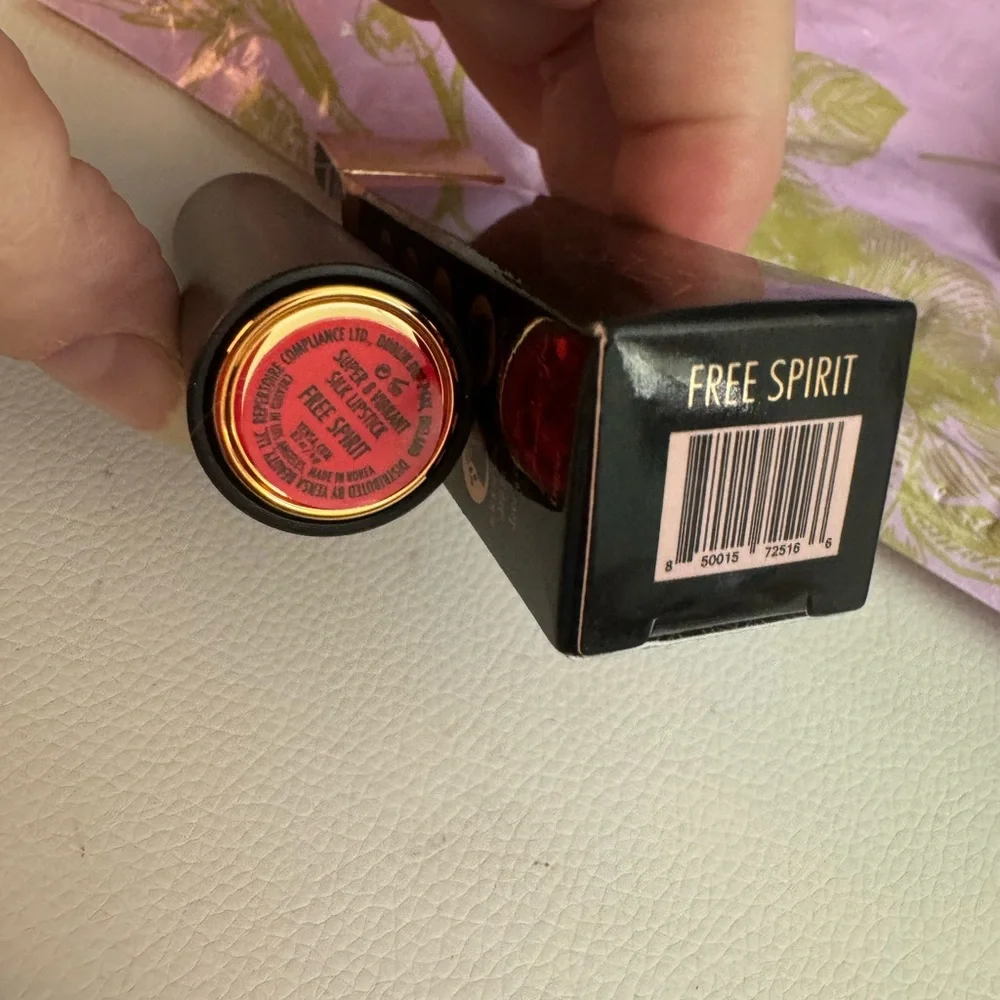 NEW YENSA Super 8 vibrant silk lipstick